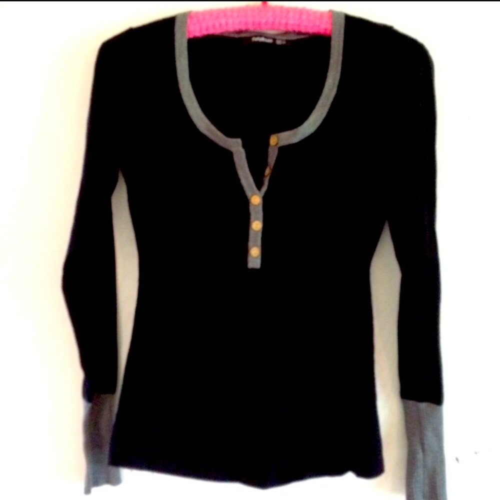 Black and Gray 5 Henley Button Sweater XS